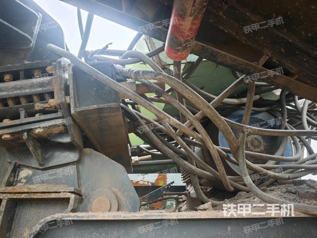 駕駛室操作臺(tái)(設(shè)備外觀及核心部件) 駕駛室操作臺(tái)(設(shè)備外觀及核心部件)