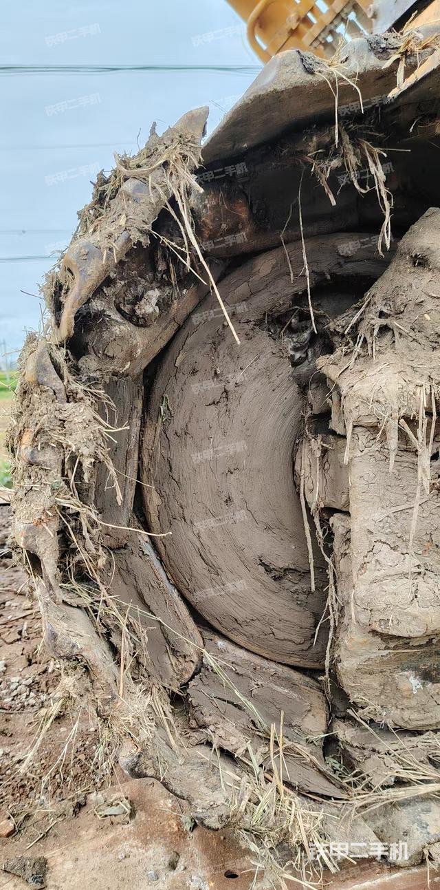 單側(cè)履帶整體（整機(jī)外觀）