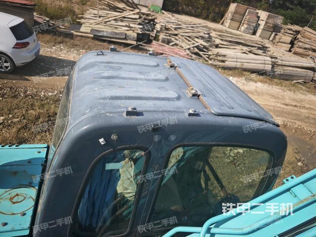 氣門室蓋螺絲特寫(上車部件) 氣門室蓋螺絲特寫(上車部件)