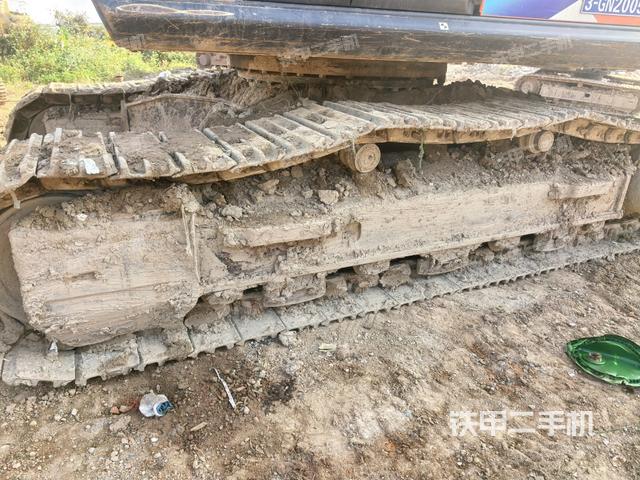 右側(cè)履帶整體(行走機構(gòu)) 右側(cè)履帶整體(行走機構(gòu))