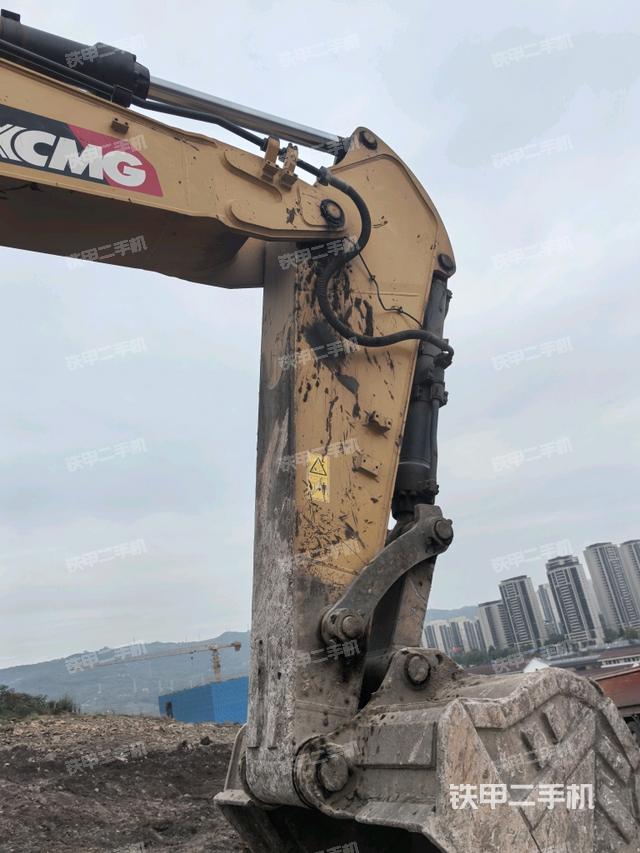 大臂整体 右侧(工作和回转装置) 大臂整体 右侧(工作和回转装置)