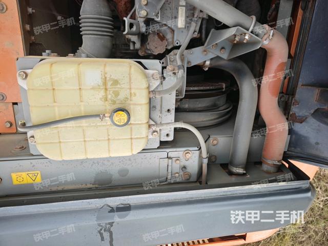 發(fā)動(dòng)機(jī)室(上車部件) 發(fā)動(dòng)機(jī)室(上車部件)