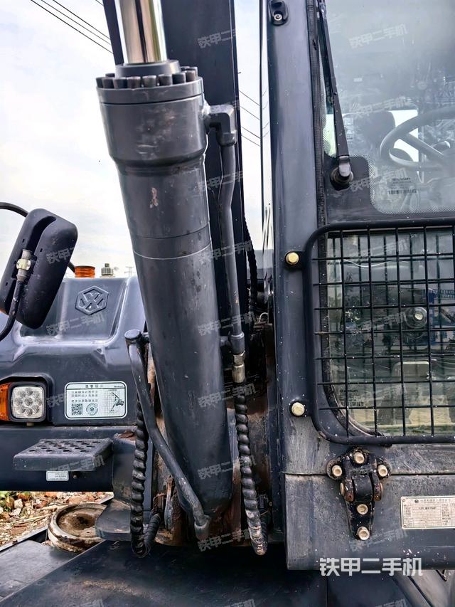 大臂根部?斜(工作和回轉(zhuǎn)裝置) 大臂根部?斜(工作和回轉(zhuǎn)裝置)