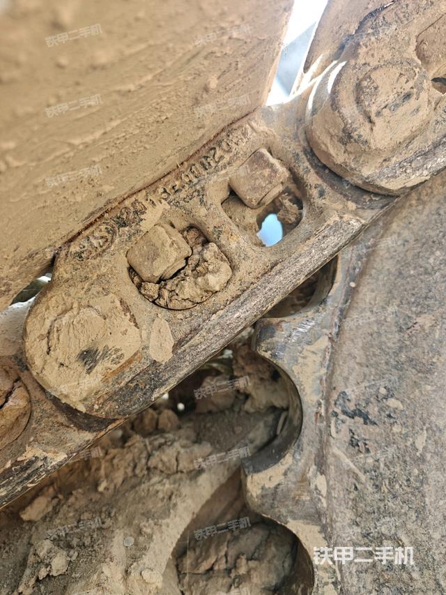 左側(cè)行走馬達蓋板(行走機構(gòu)) 左側(cè)行走馬達蓋板(行走機構(gòu))