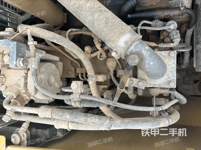 發(fā)動(dòng)機(jī)整體俯視(整機(jī)外觀) 發(fā)動(dòng)機(jī)整體俯視(整機(jī)外觀)