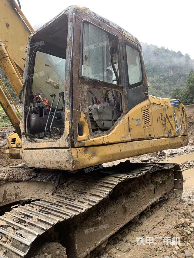 小松PC200-7挖掘机