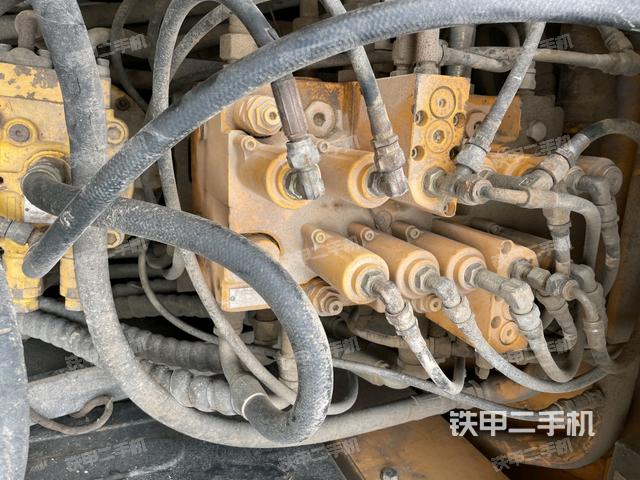 气门室盖螺丝特写（上车部件）