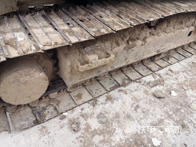 單側履帶整體（整機外觀）