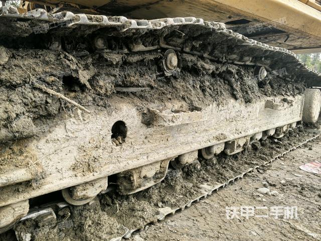 左驅(qū)動(dòng)輪（行走機(jī)構(gòu)）