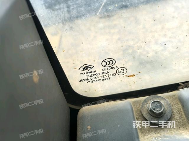 后窗玻璃角標(biāo)（駕駛室部分）