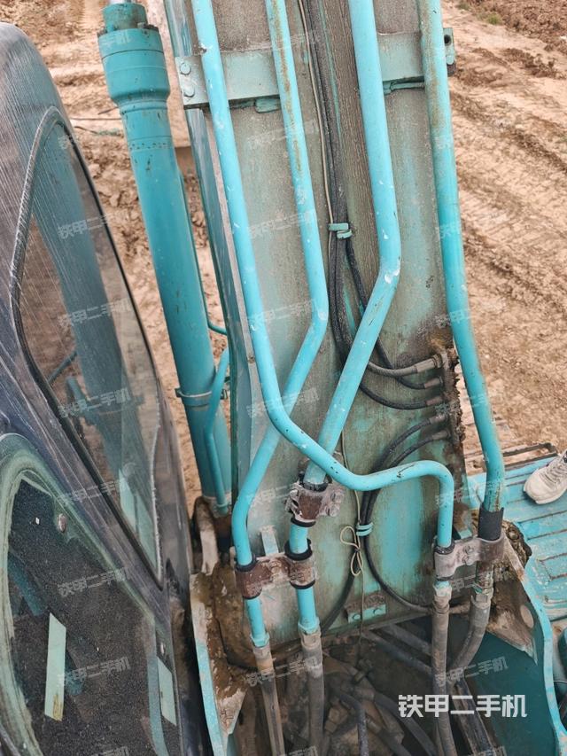 大臂背部俯視（工作和回轉(zhuǎn)裝置）