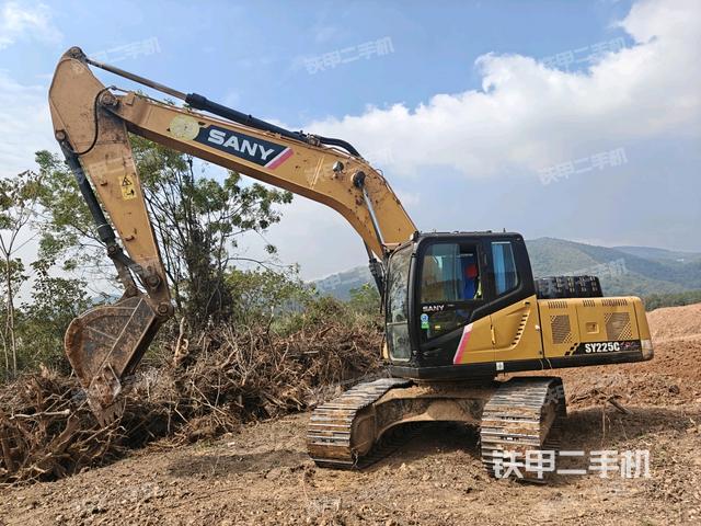三一重工SY205C挖掘機(jī)