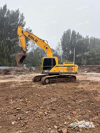 山東臨工E6225F挖掘機