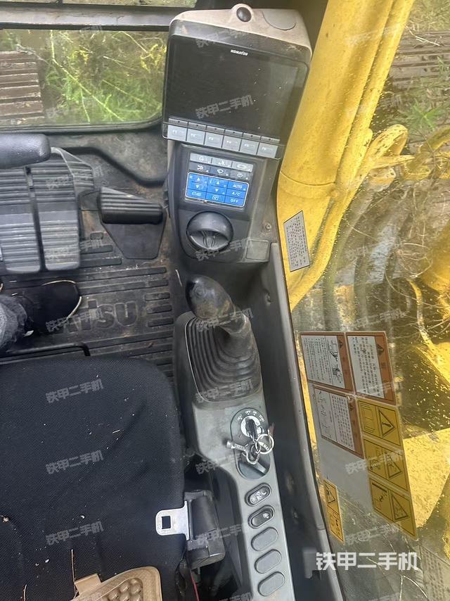 駕駛室整體（整機(jī)外觀）