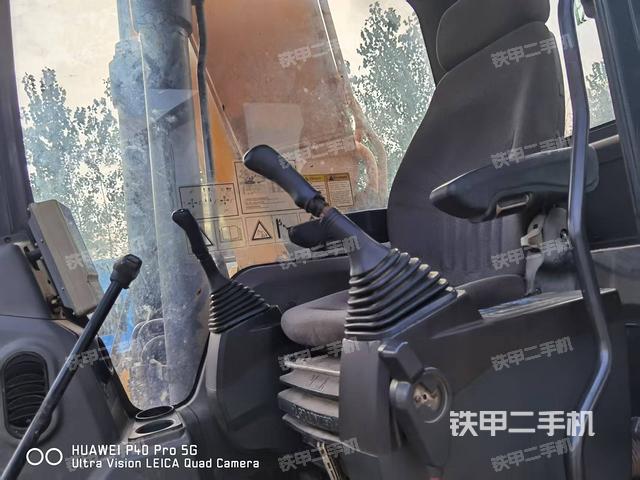 駕駛室整體（整機(jī)外觀）