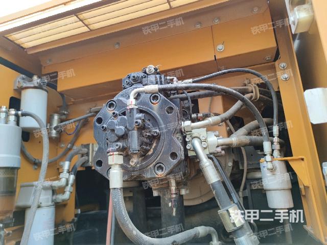 液壓泵斜45?左(大件艙室) 液壓泵斜45?左(大件艙室)