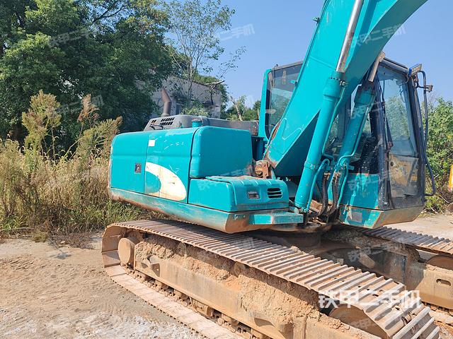 整机右后45°(整机外观) 整机右后45°(整机外观)