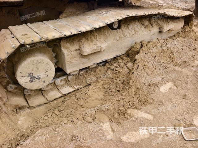 右側(cè)行走馬達(dá)蓋板(行走機(jī)構(gòu)) 右側(cè)行走馬達(dá)蓋板(行走機(jī)構(gòu))