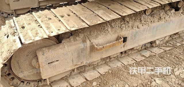 單側(cè)履帶整體（整機(jī)外觀）