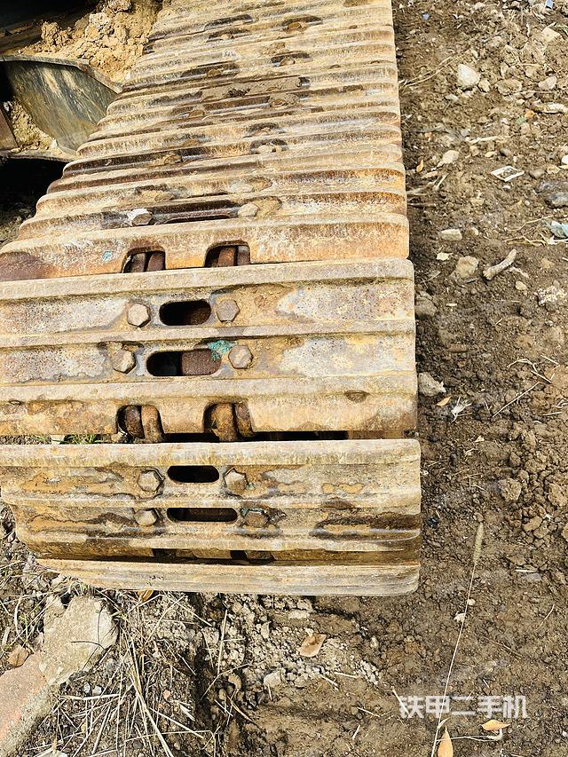 單側(cè)履帶整體（整機(jī)外觀）