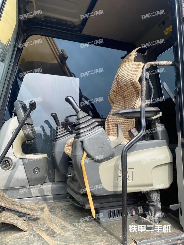 駕駛室整體（整機(jī)外觀）