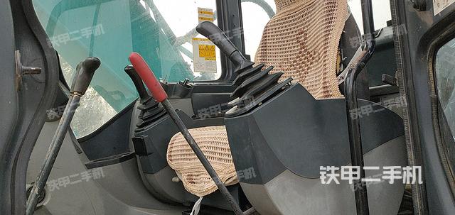 駕駛室整體（整機(jī)外觀）