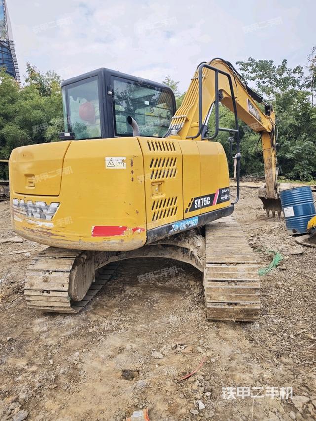 整机右后45°(整机外观) 整机右后45°(整机外观)