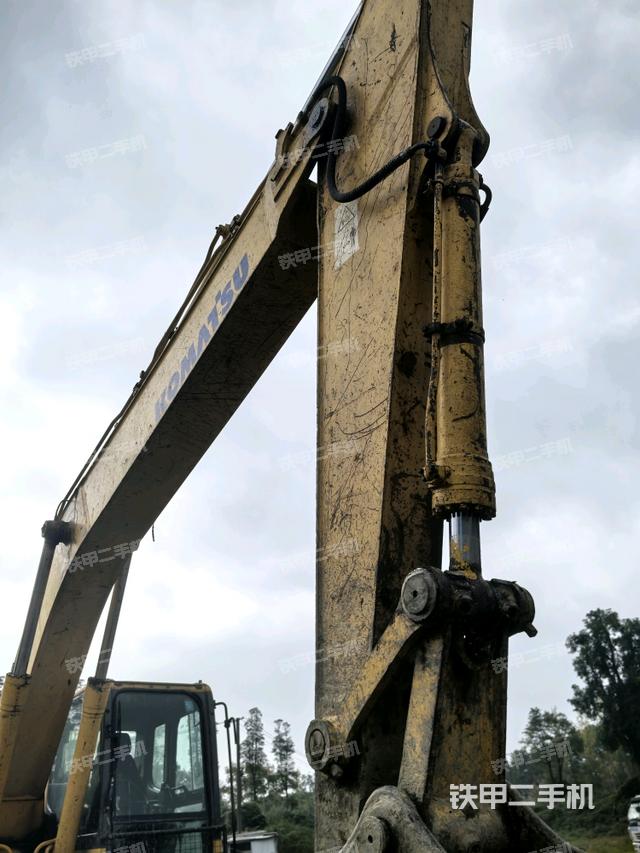 大臂油缸整體?豎拍（工作和回轉(zhuǎn)裝置）