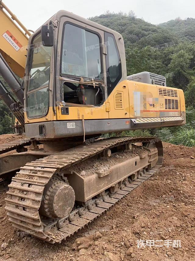 雷沃重工FR370E挖掘機(jī)