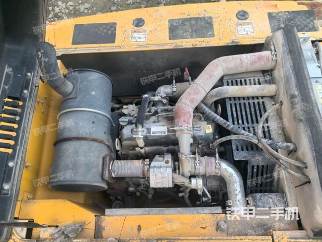 氣門室蓋螺絲特寫(上車部件) 氣門室蓋螺絲特寫(上車部件)