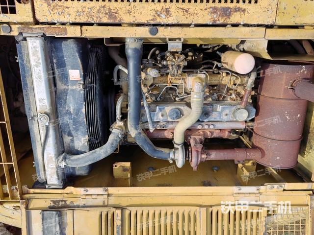 單側(cè)履帶整體（整機(jī)外觀）