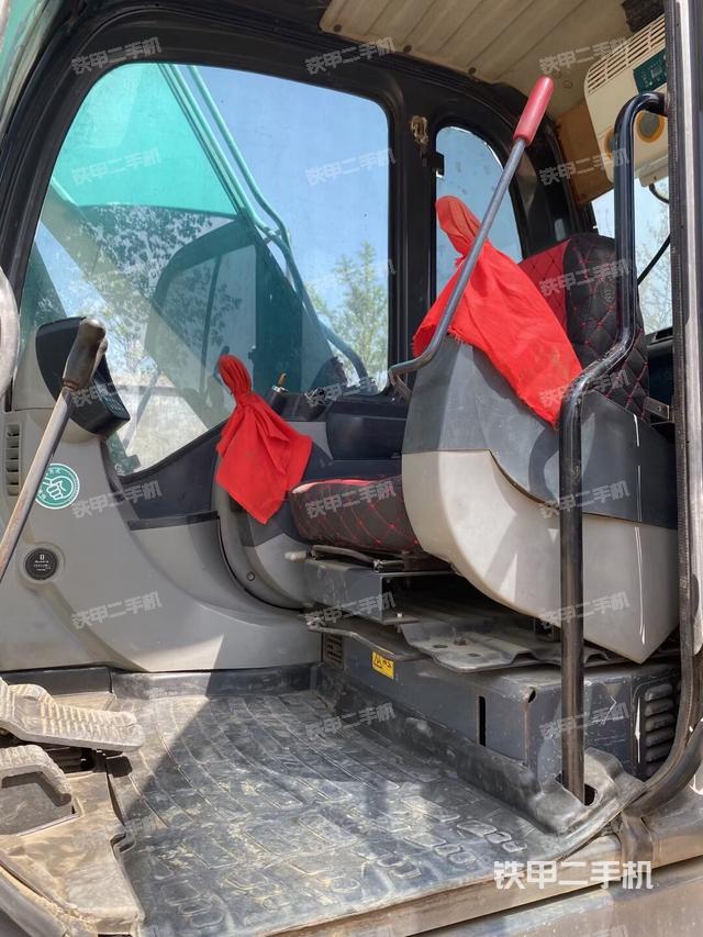 驾驶室整体（整机外观）