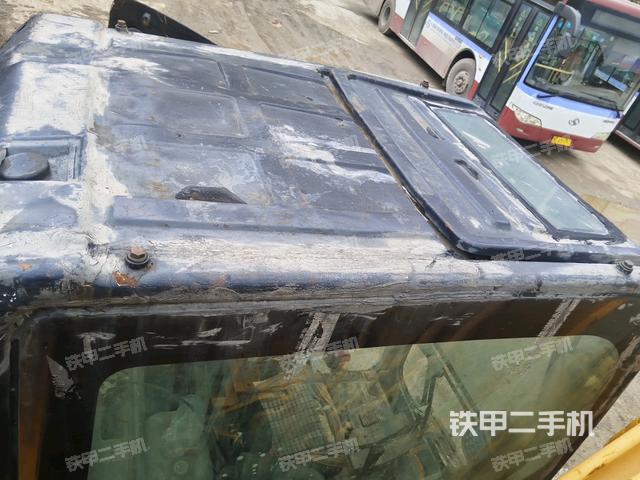 駕駛室頂部俯視(上車部件) 駕駛室頂部俯視(上車部件)