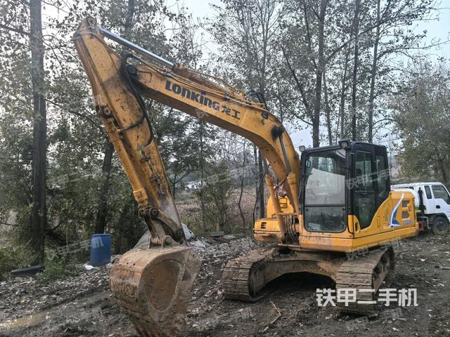 龍工LG6135挖掘機(jī)