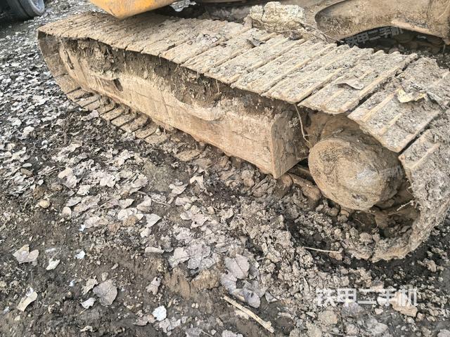 左側(cè)履帶整體?(行走機(jī)構(gòu)) 左側(cè)履帶整體?(行走機(jī)構(gòu))