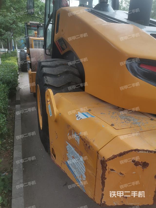 整機左側(設備外觀及核心部件) 整機左側(設備外觀及核心部件)