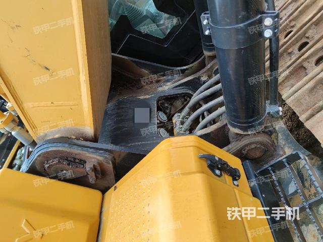 大臂根部?斜視(工作和回轉(zhuǎn)裝置) 大臂根部?斜視(工作和回轉(zhuǎn)裝置)