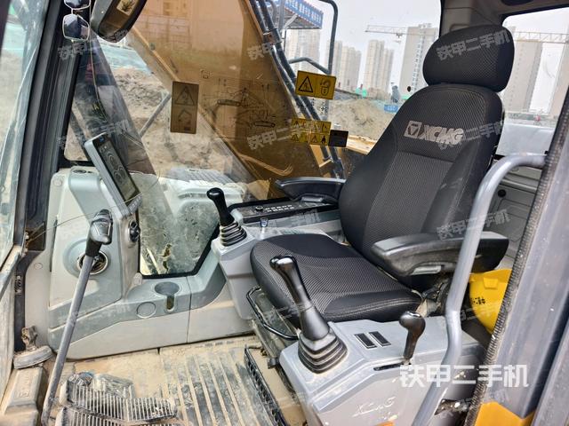 駕駛室正側(cè)(駕駛室部分) 駕駛室正側(cè)(駕駛室部分)