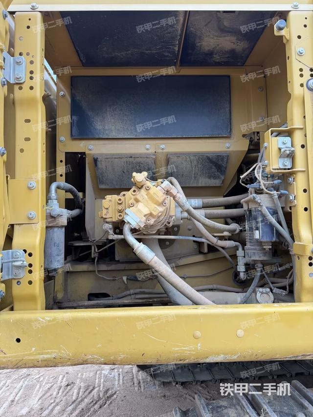 液压泵室（大件舱室）