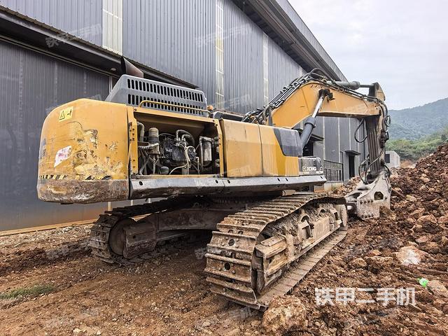 右后45(整機外觀) 右后45(整機外觀)