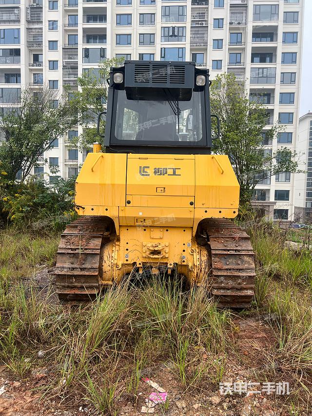 整機右后45°(設(shè)備外觀及核心部件) 整機右后45°(設(shè)備外觀及核心部件)