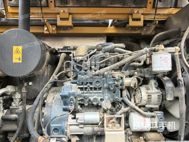 發(fā)動機室(上車部件) 發(fā)動機室(上車部件)