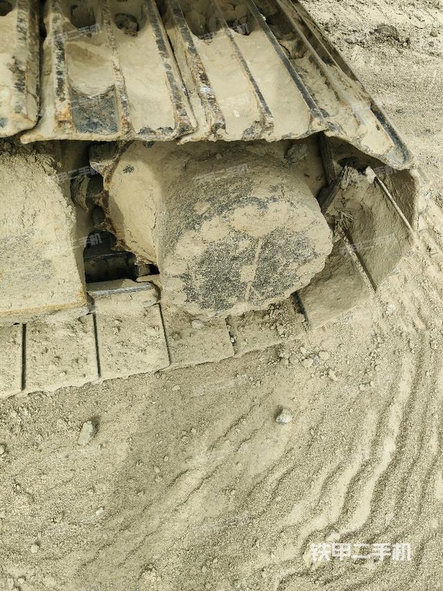 右驅(qū)動(dòng)輪（行走機(jī)構(gòu)）