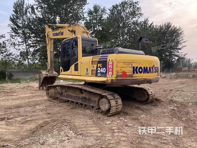 小松PC240LC-8M0挖掘機