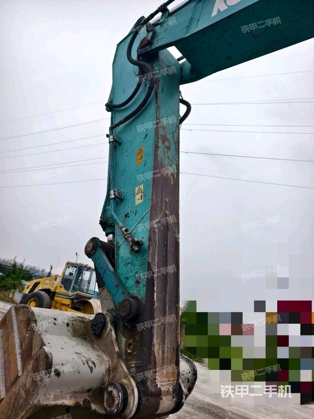 小臂整體左后(工作和回轉(zhuǎn)裝置) 小臂整體左后(工作和回轉(zhuǎn)裝置)