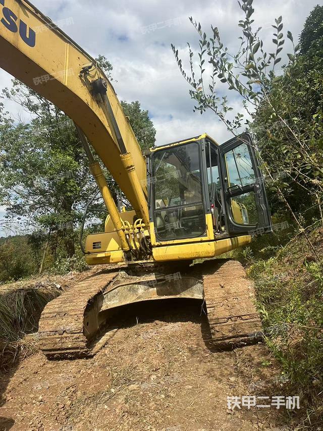 小松PC200-8M0挖掘機(jī)