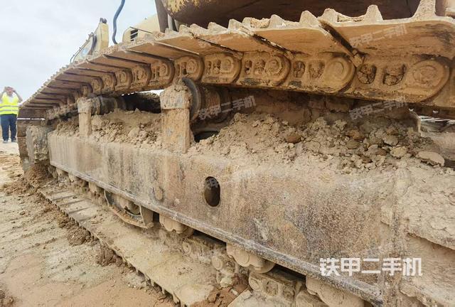 单侧履带整体（整机外观）