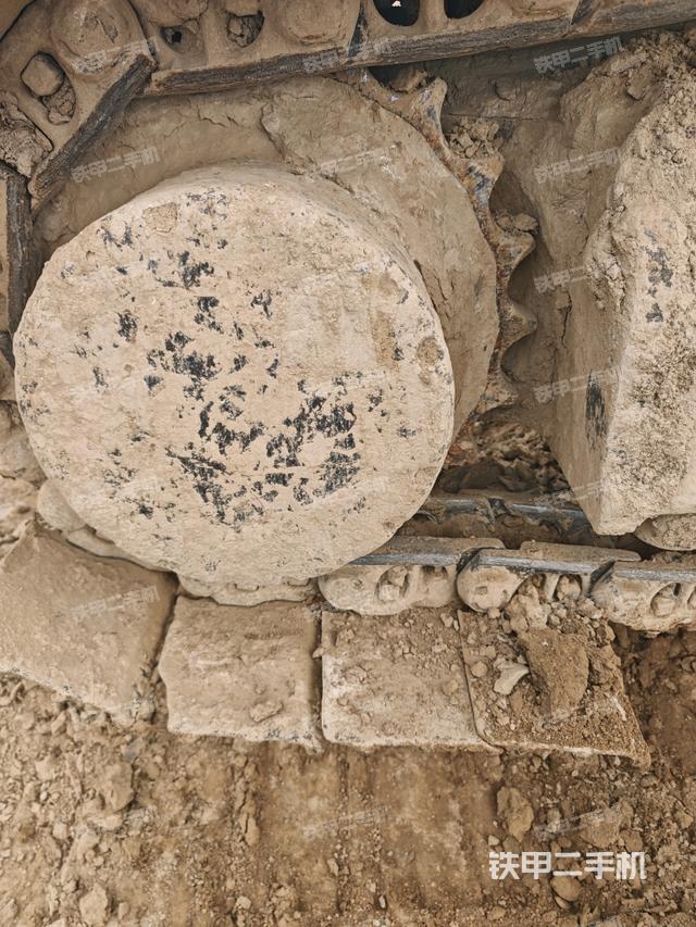 右側(cè)履帶整體（行走機構(gòu)）