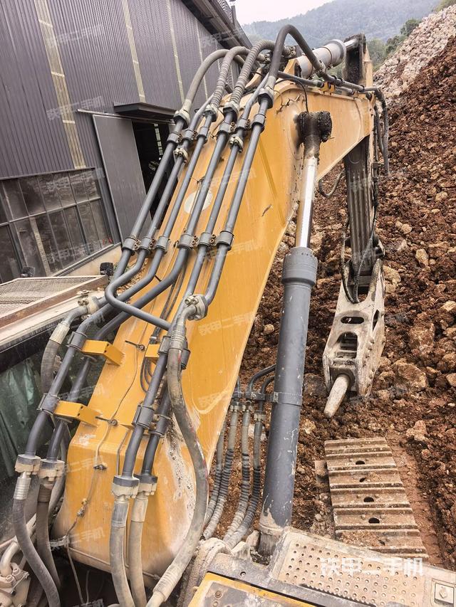 大臂整體?右側(cè)(工作和回轉(zhuǎn)裝置) 大臂整體?右側(cè)(工作和回轉(zhuǎn)裝置)