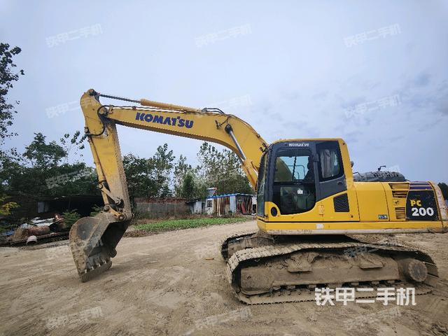 小松PC200-8M0挖掘機(jī)